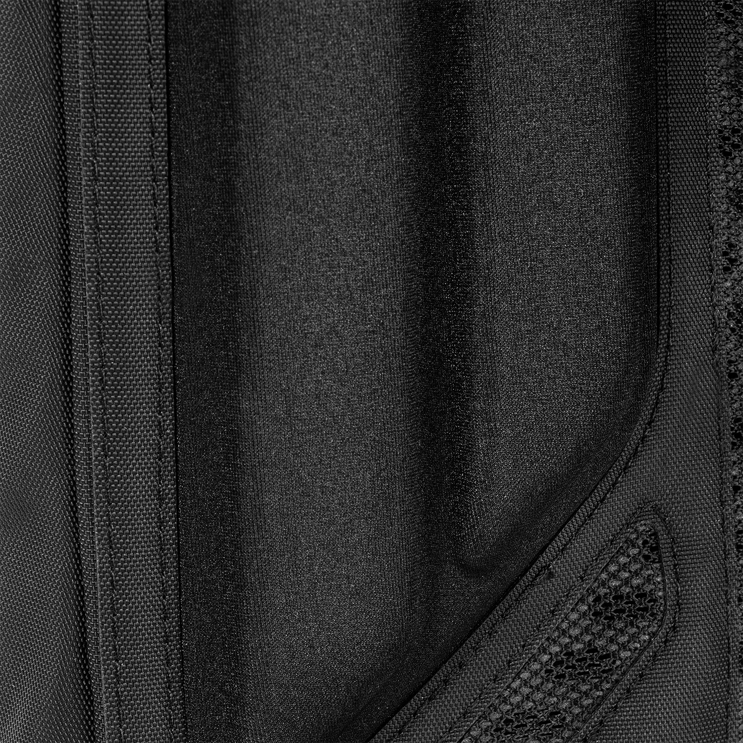 paragon-hydration-pack-a6 Paragon_Black_Texture.png