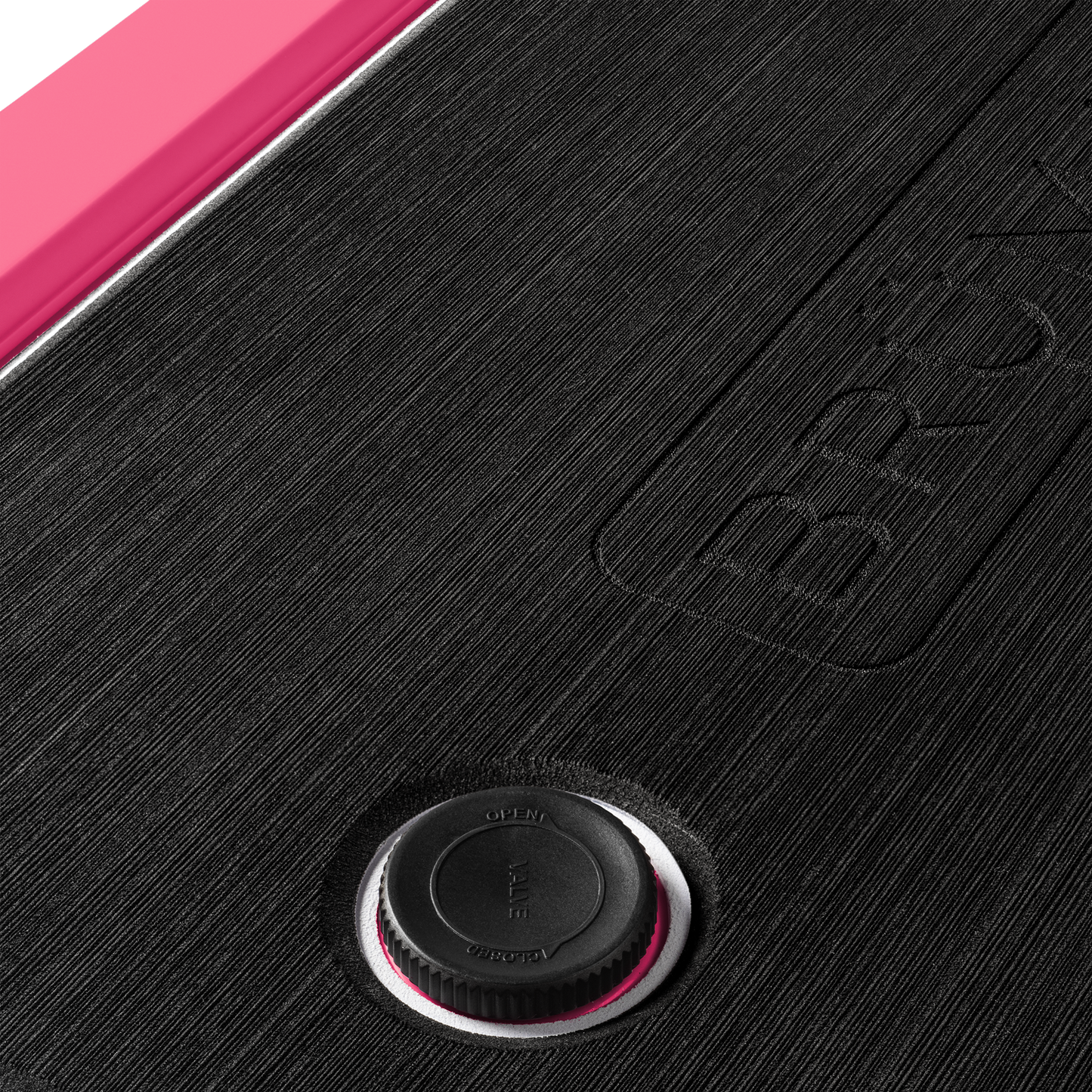 brutank-g8 brutank-55qt-neonpink-vent.png