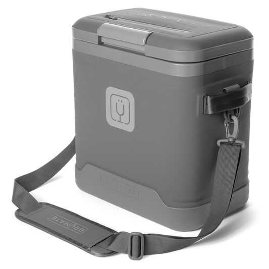 magpack-18-can-v1 magpack_18_graphite_front_strap.png